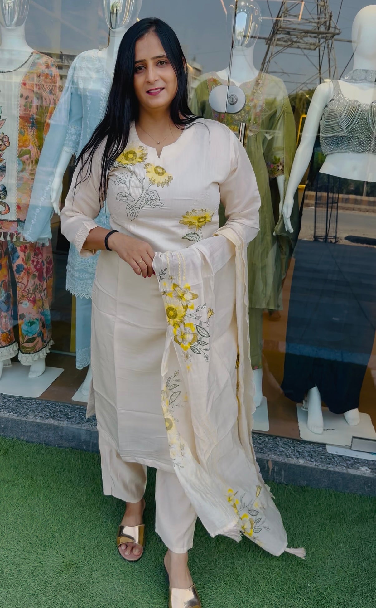 Sunflower Bloom Embroidered Kurta Set With Dupatta Work