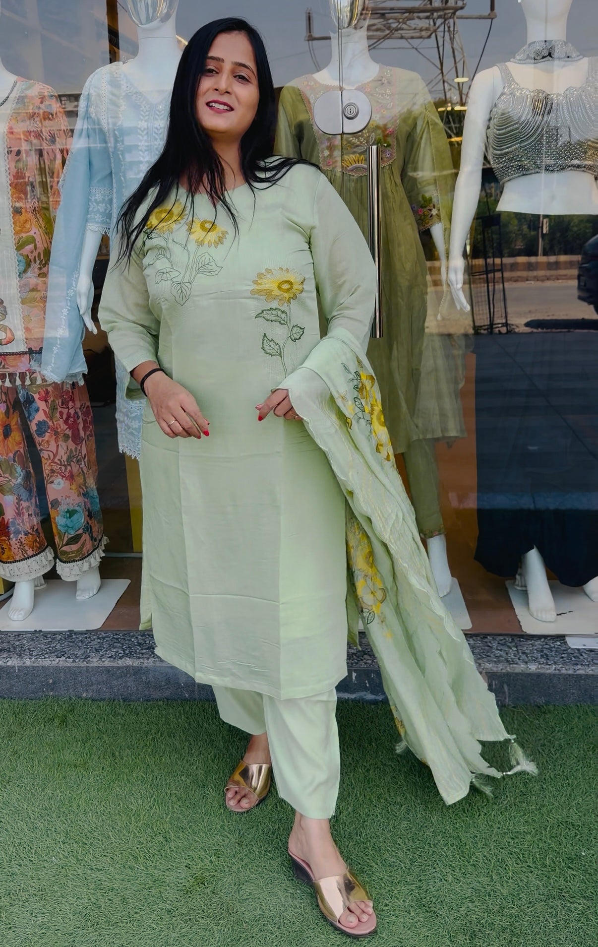 Sunflower Bloom Embroidered Kurta Set With Dupatta Work