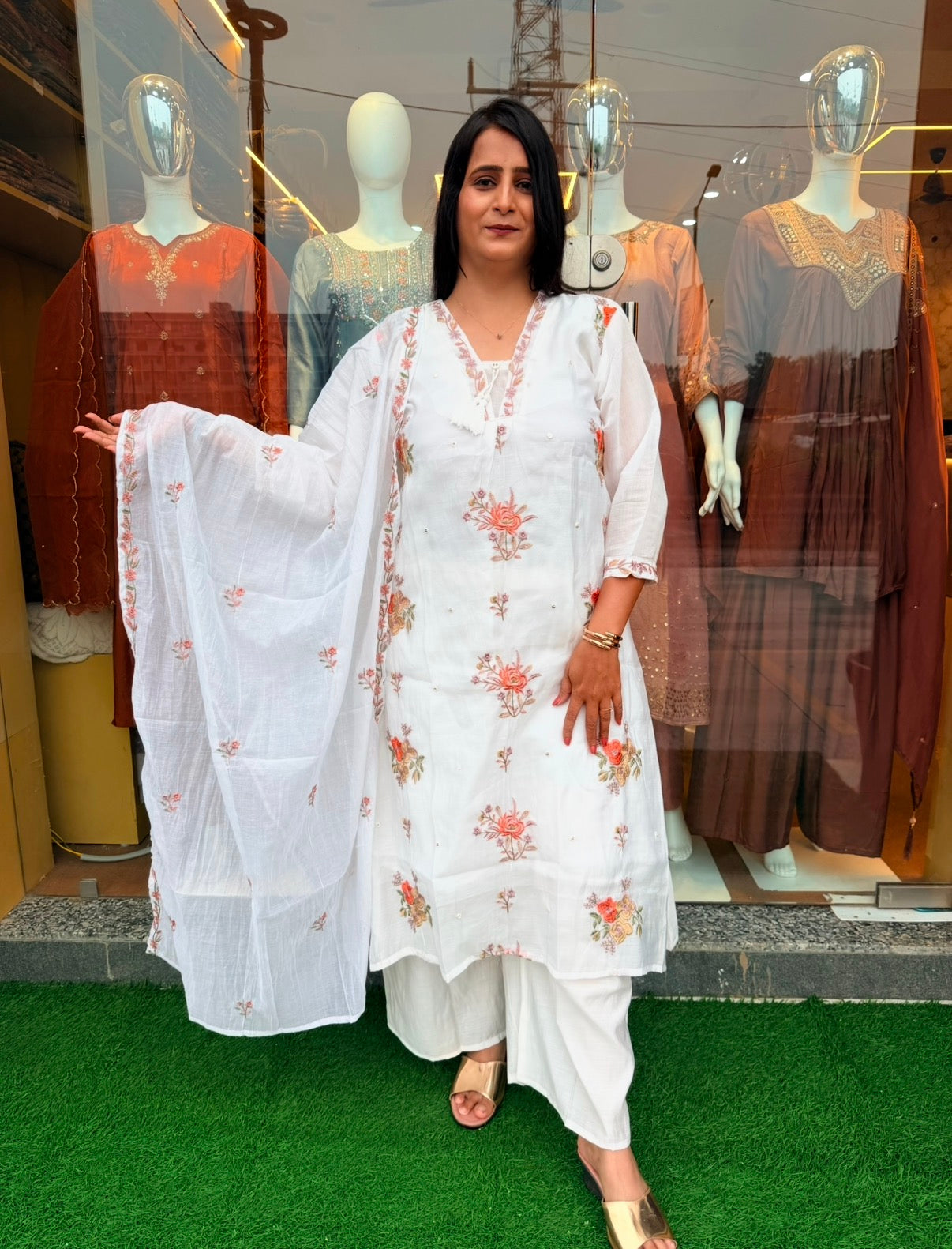 Noor-e-Gul Embroidered Suit