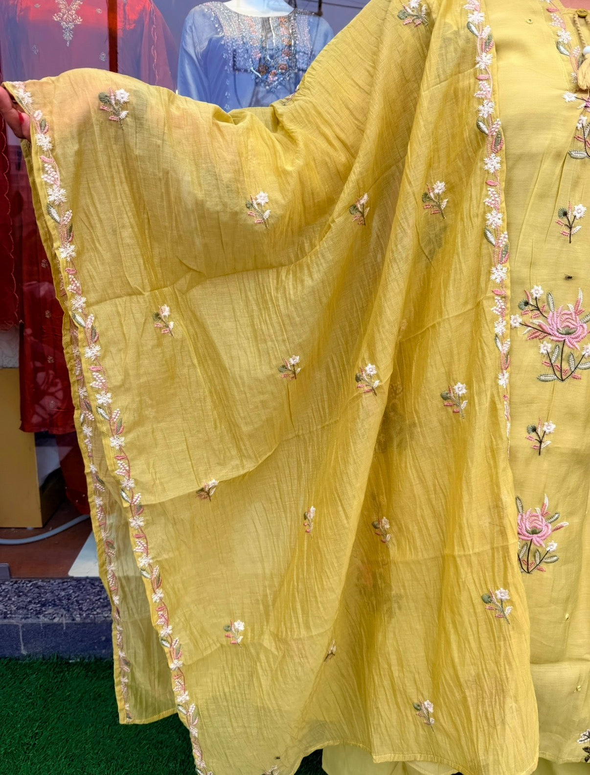 Noor-e-Gul Embroidered Suit