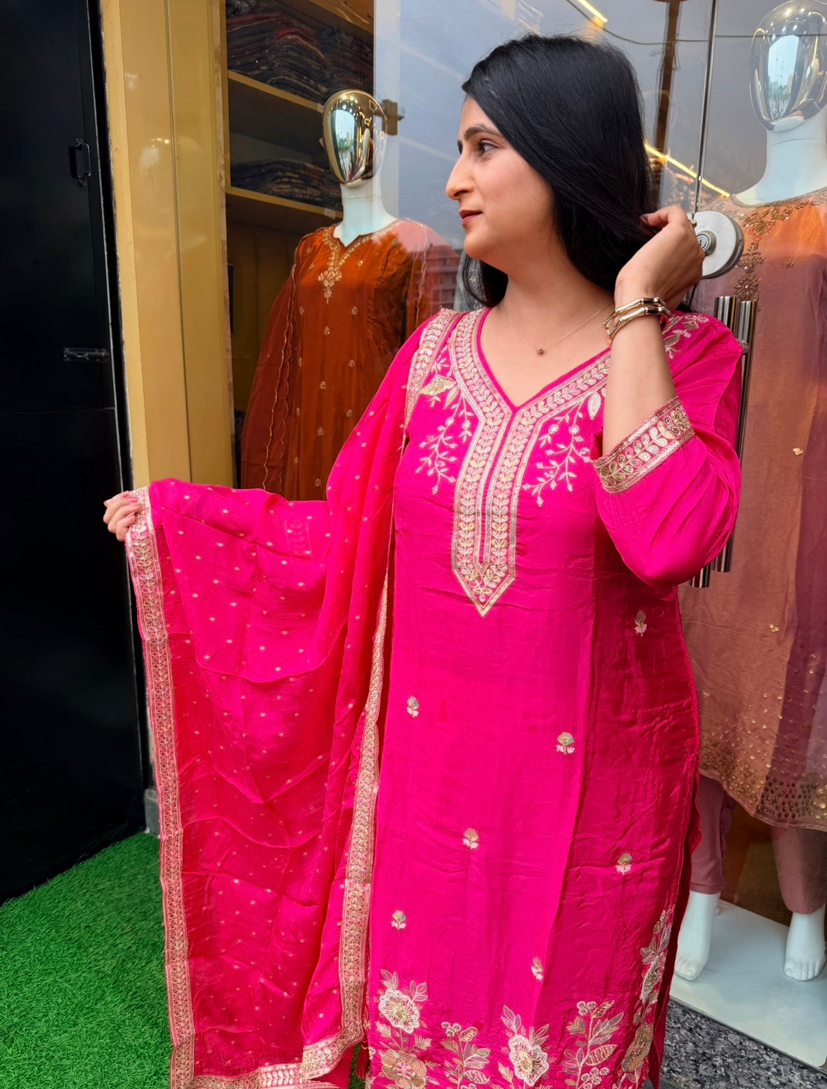 Rangrez Floral Elegance Suit Set