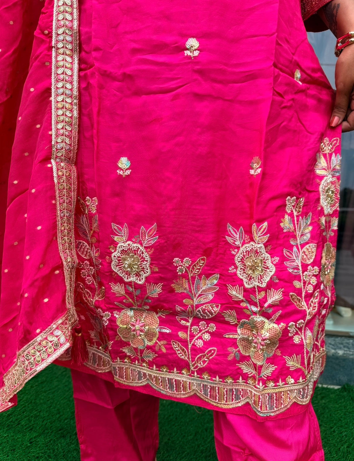 Rangrez Floral Elegance Suit Set
