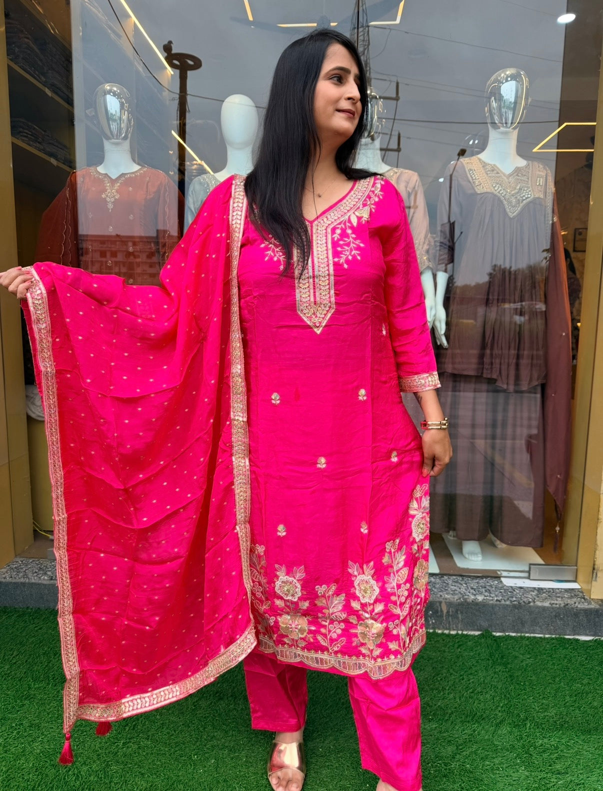 Rangrez Floral Elegance Suit Set